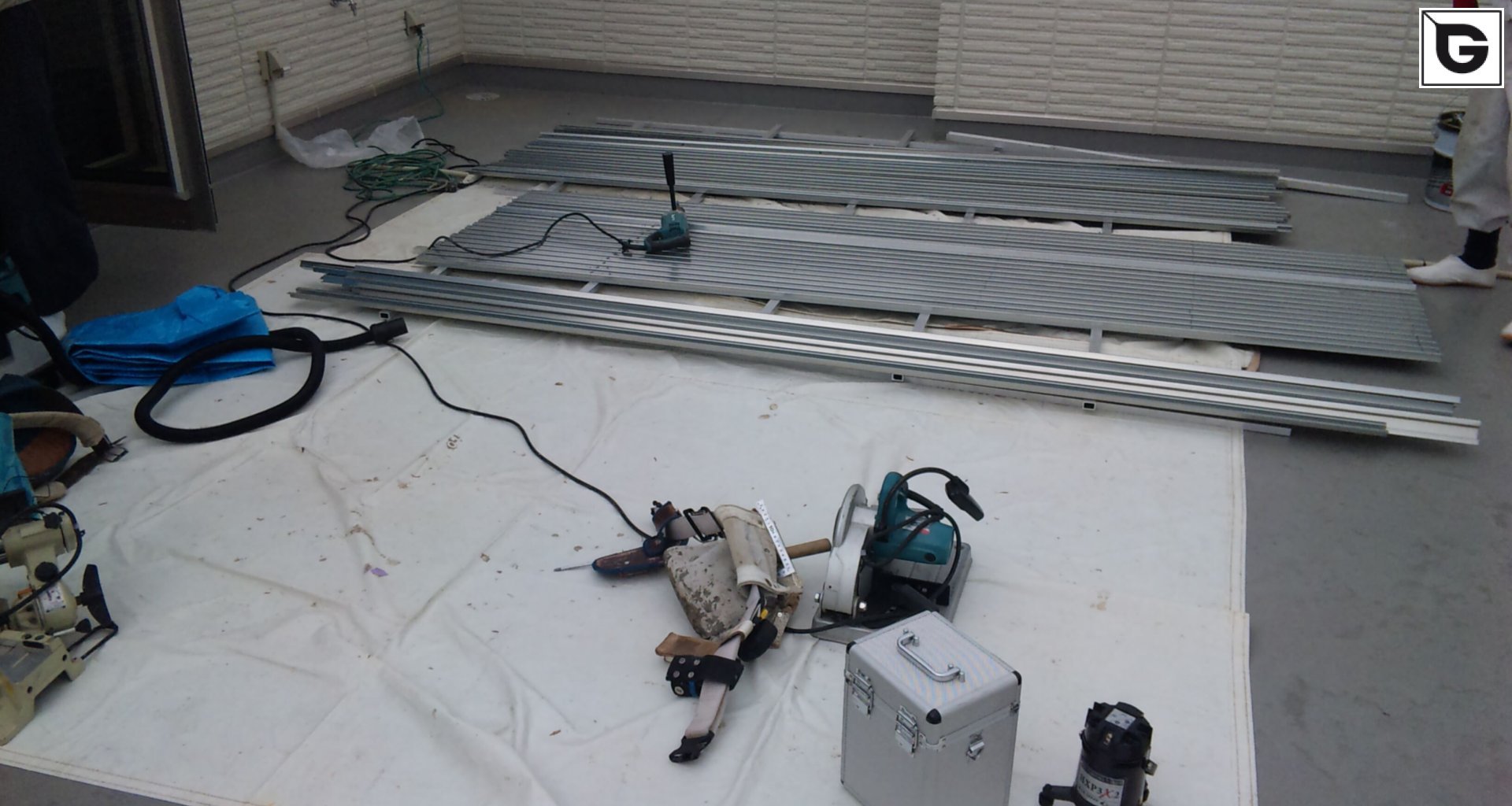 Assembly
 Decking 8523