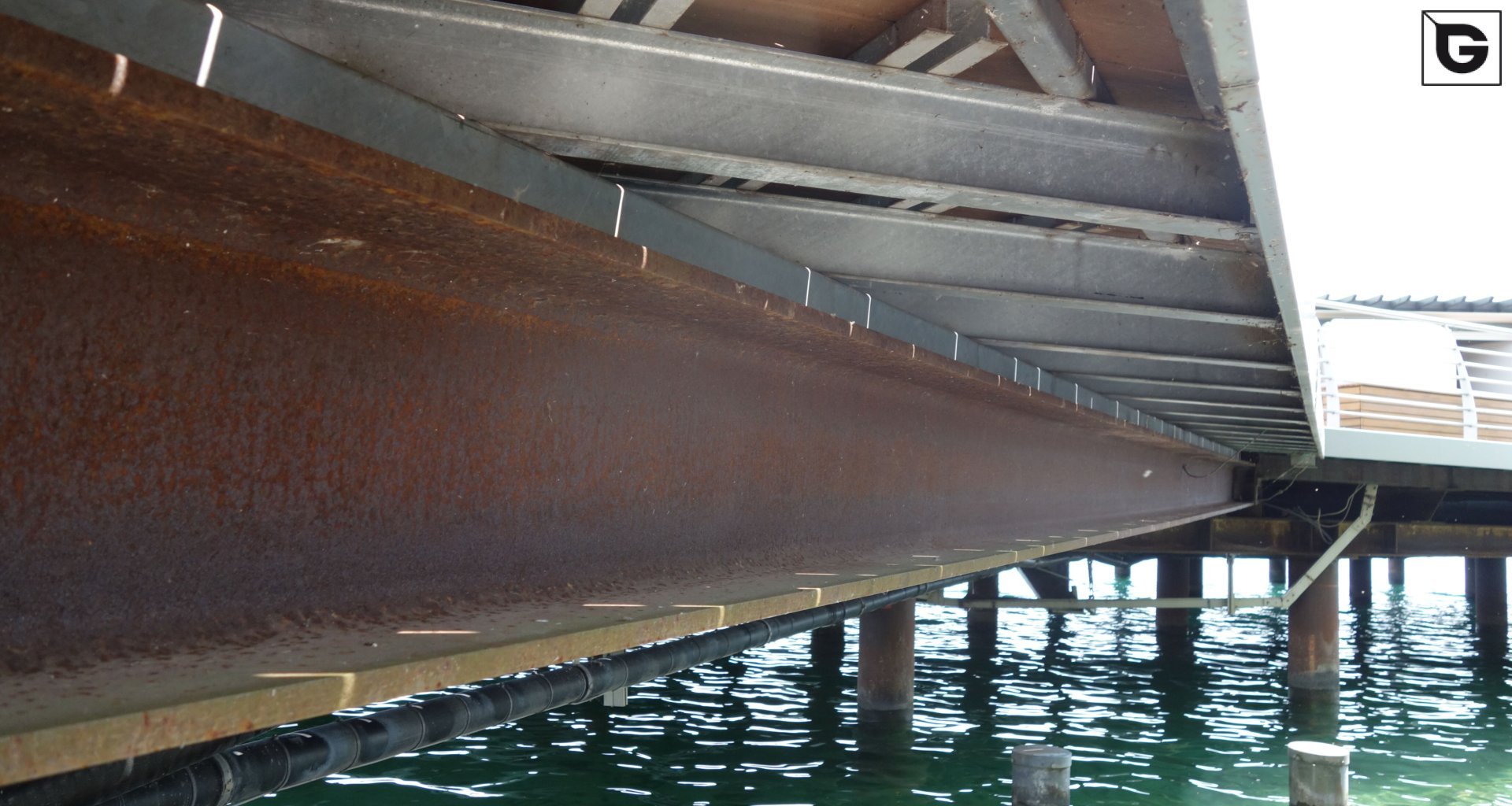 Assembly
 Decking 8525