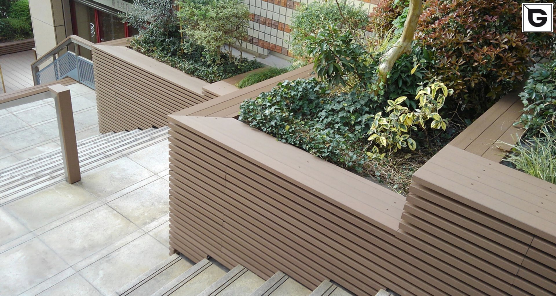 Einrichtungen_Zäune, Mauer, Portal_öffentlicher Platz