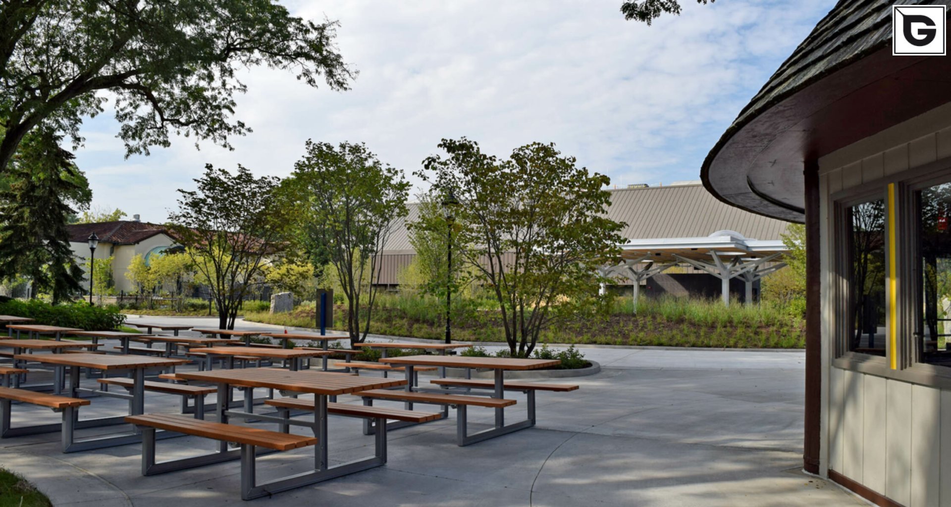 Einrichtungen_Dachuntersicht_öffentlicher Platz