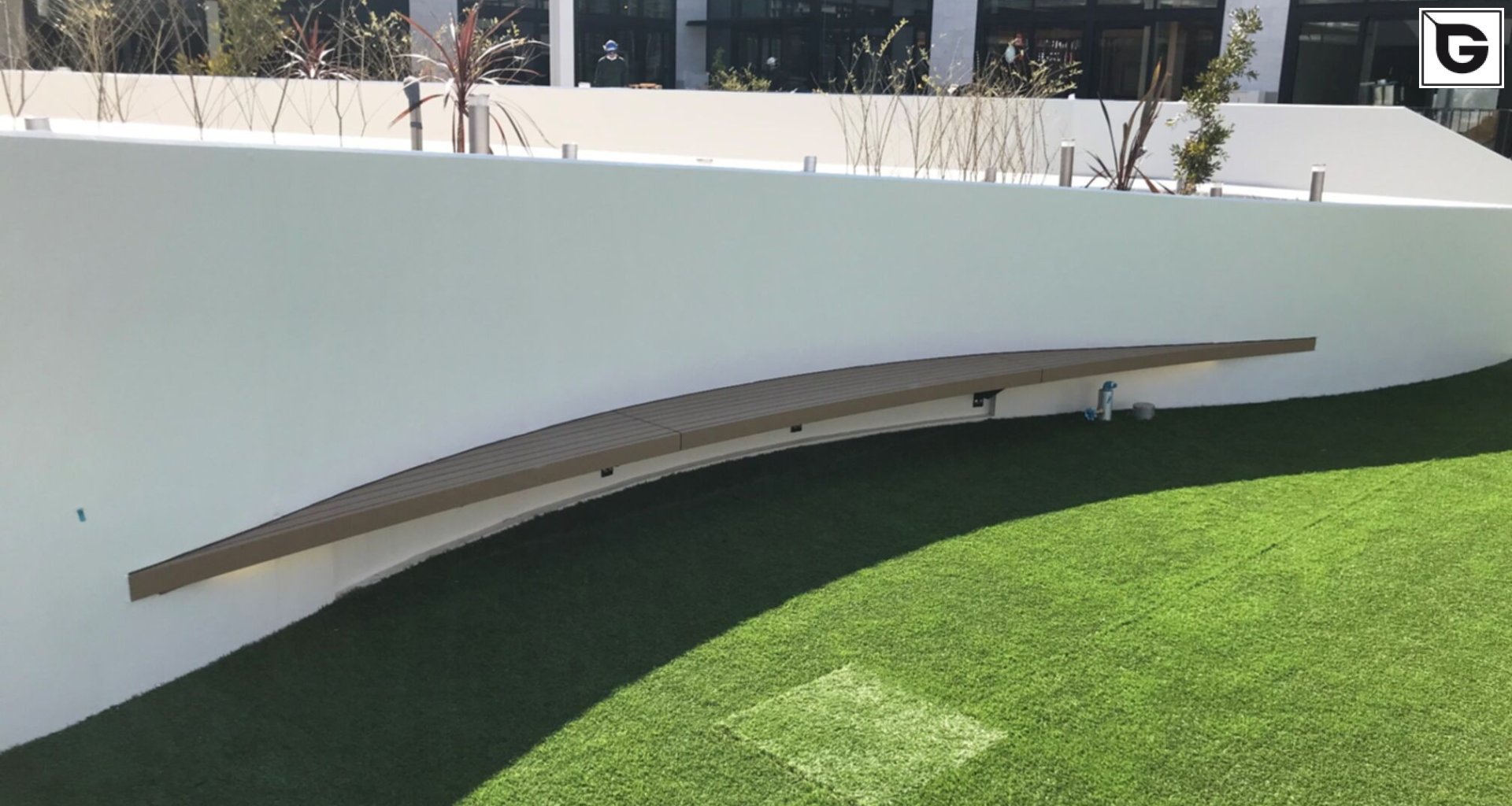 Einrichtungen_Straßenausstattung_Gebogene Profilen