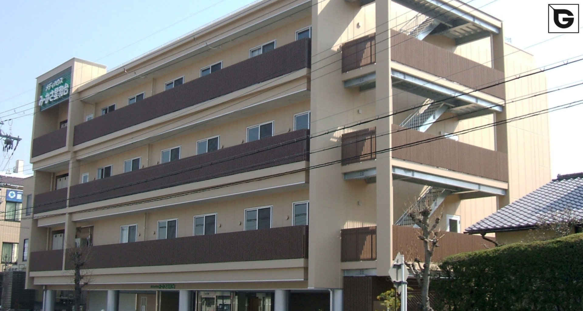 Einrichtungen_Zäune, Mauer, Portal_Wohnhaus