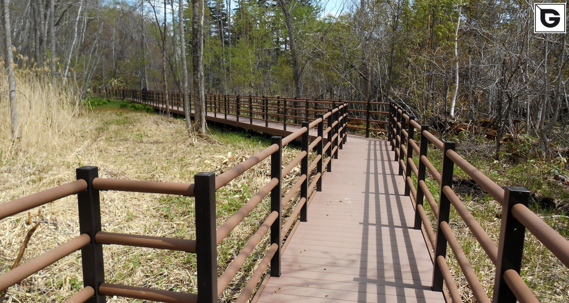 Einrichtungen_Brücken, Rampen, Gehweg_Am Wasser entlang