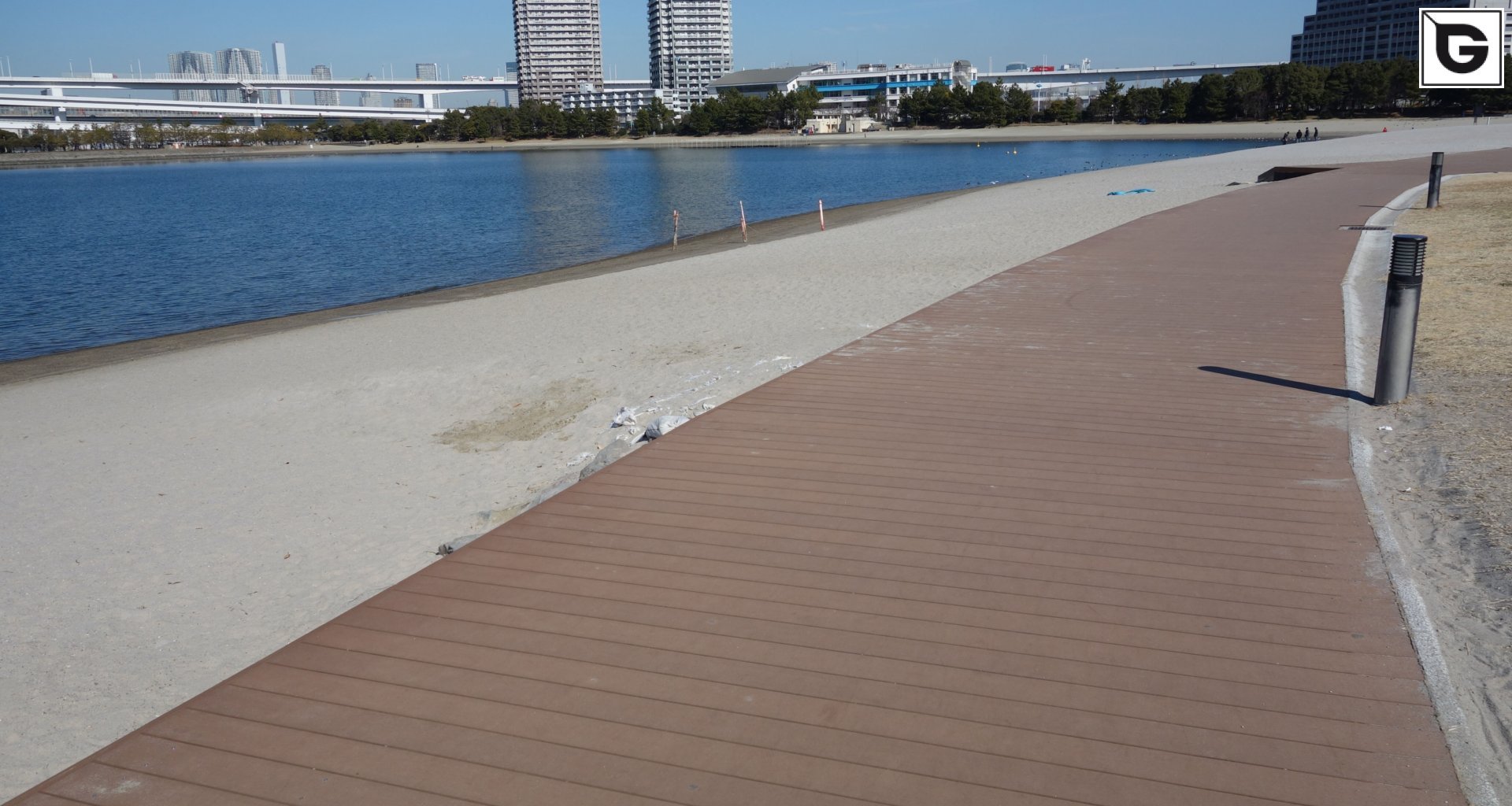 Einrichtungen_Brücken, Rampen, Gehweg_Am Wasser entlang