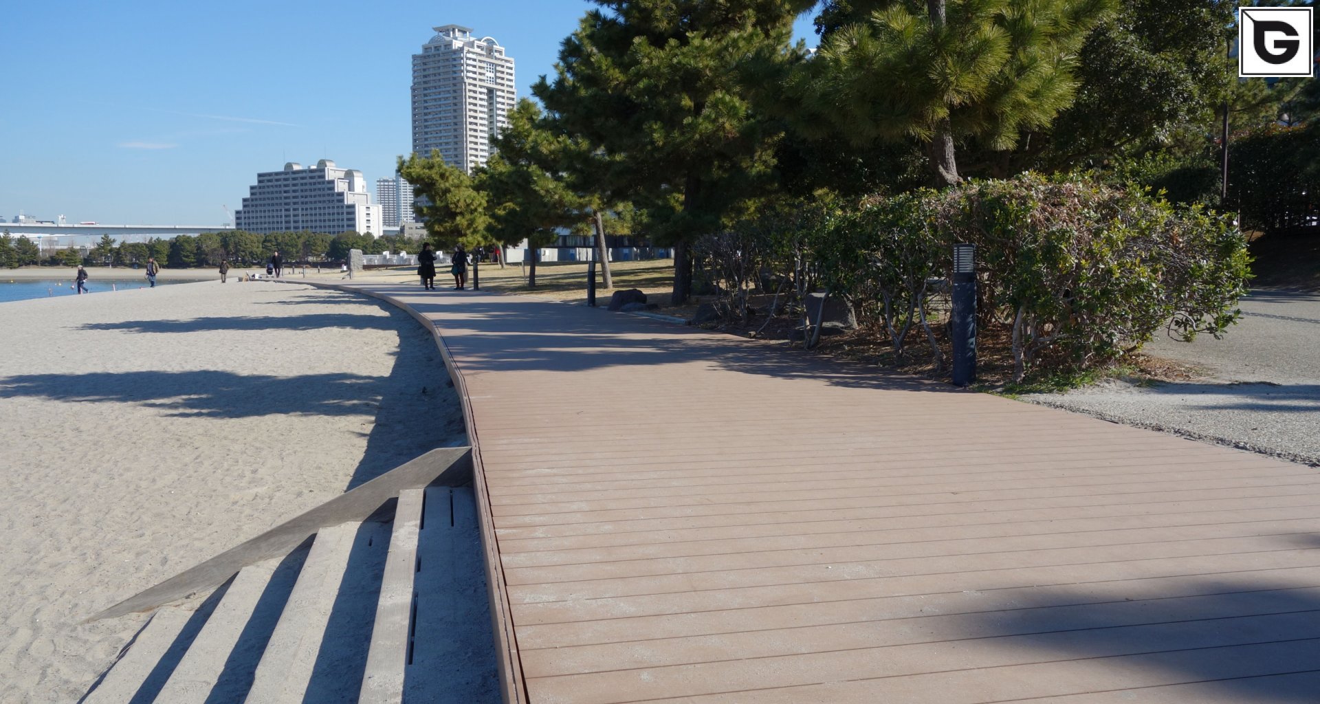 Einrichtungen_Brücken, Rampen, Gehweg_Am Wasser entlang