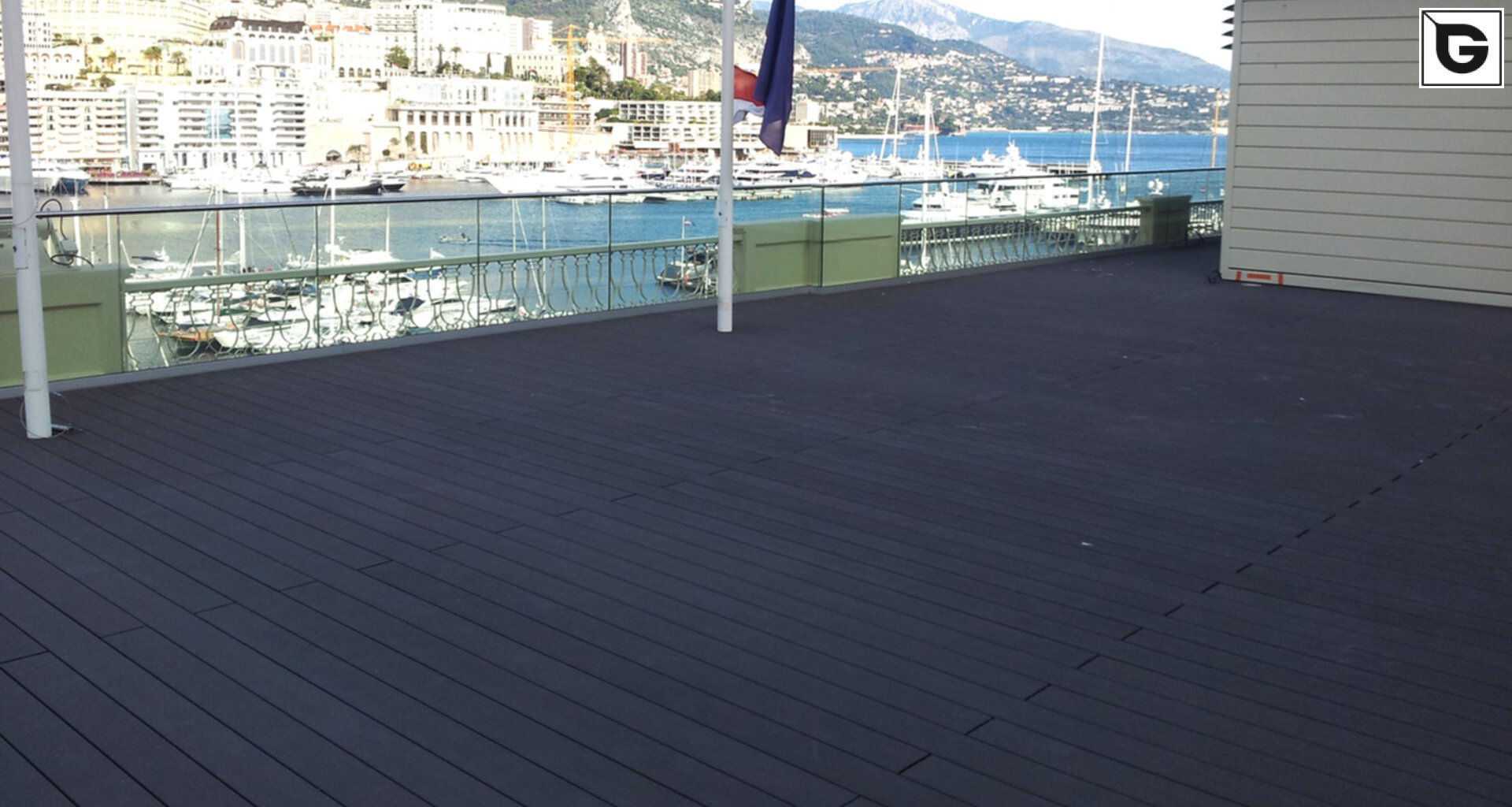 Verwaltungsgebäude_Dachanlage, Balk., Laufgang_Büros