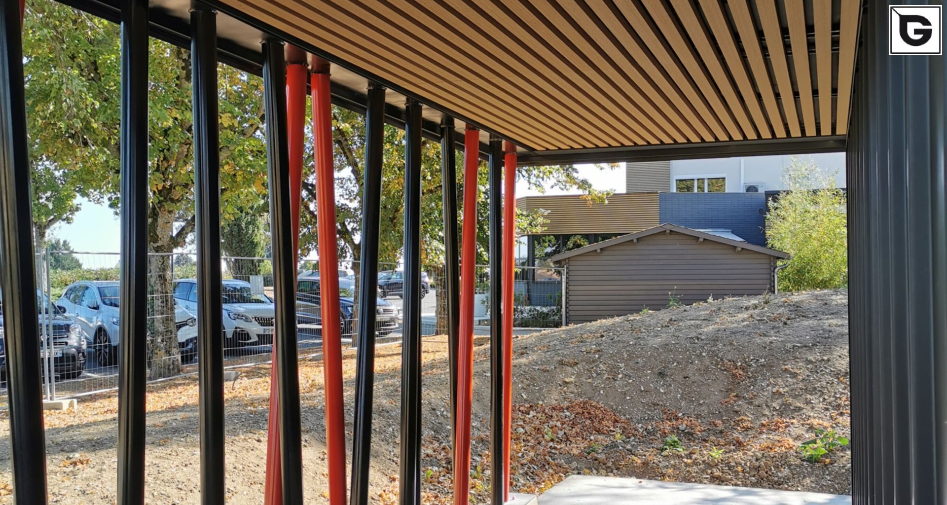 Restaurant und Hotelgewerbe_Offene Fassadenverkleidung - horiz._Hotel