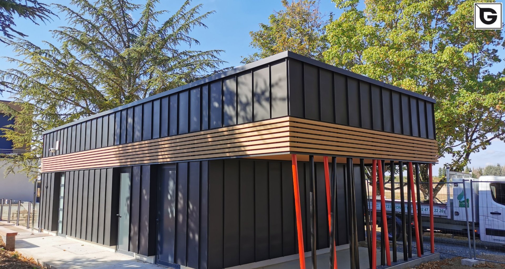 Restaurant und Hotelgewerbe_Offene Fassadenverkleidung - horiz._Hotel