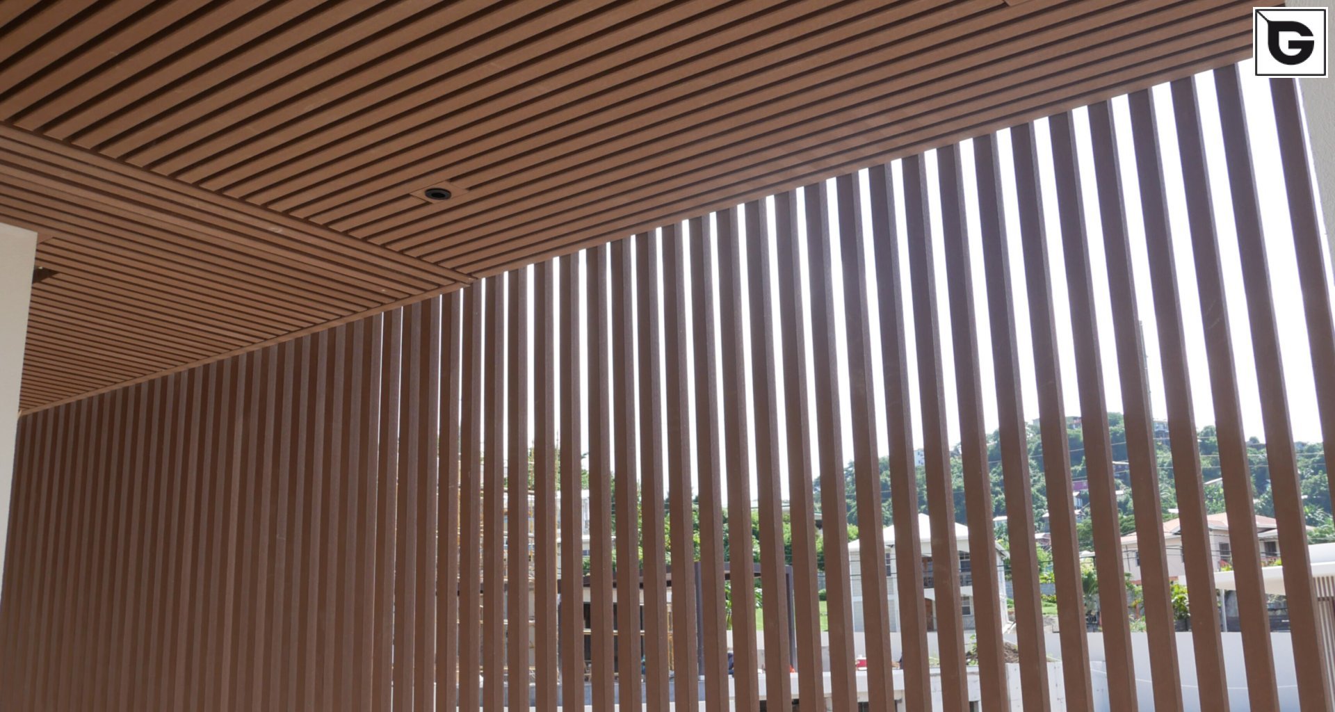 Restaurant und Hotelgewerbe_Vertical Sonnenschutz, jalousien_Vorzeigeprojekte - Hybrid holz