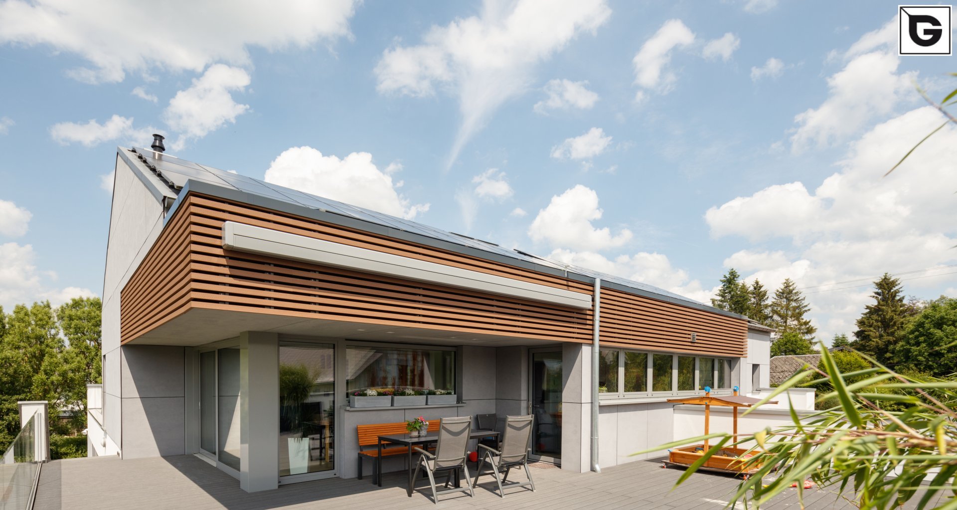 Institutionelle Einrichtungen_Offene Fassadenverkleidung - horiz._Krankenhaus, Arztpraxis