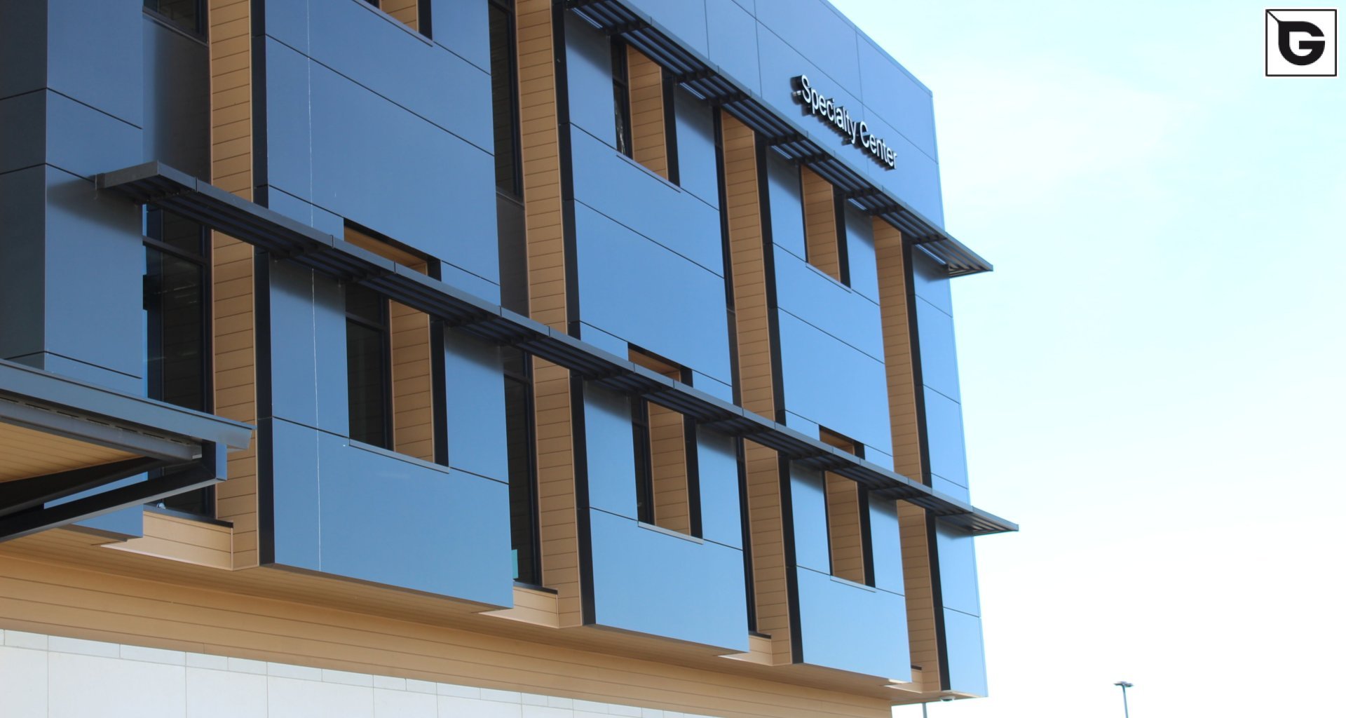 Wohngebäude_Offene Fassadenverkleidung - verti._Wohnhaus