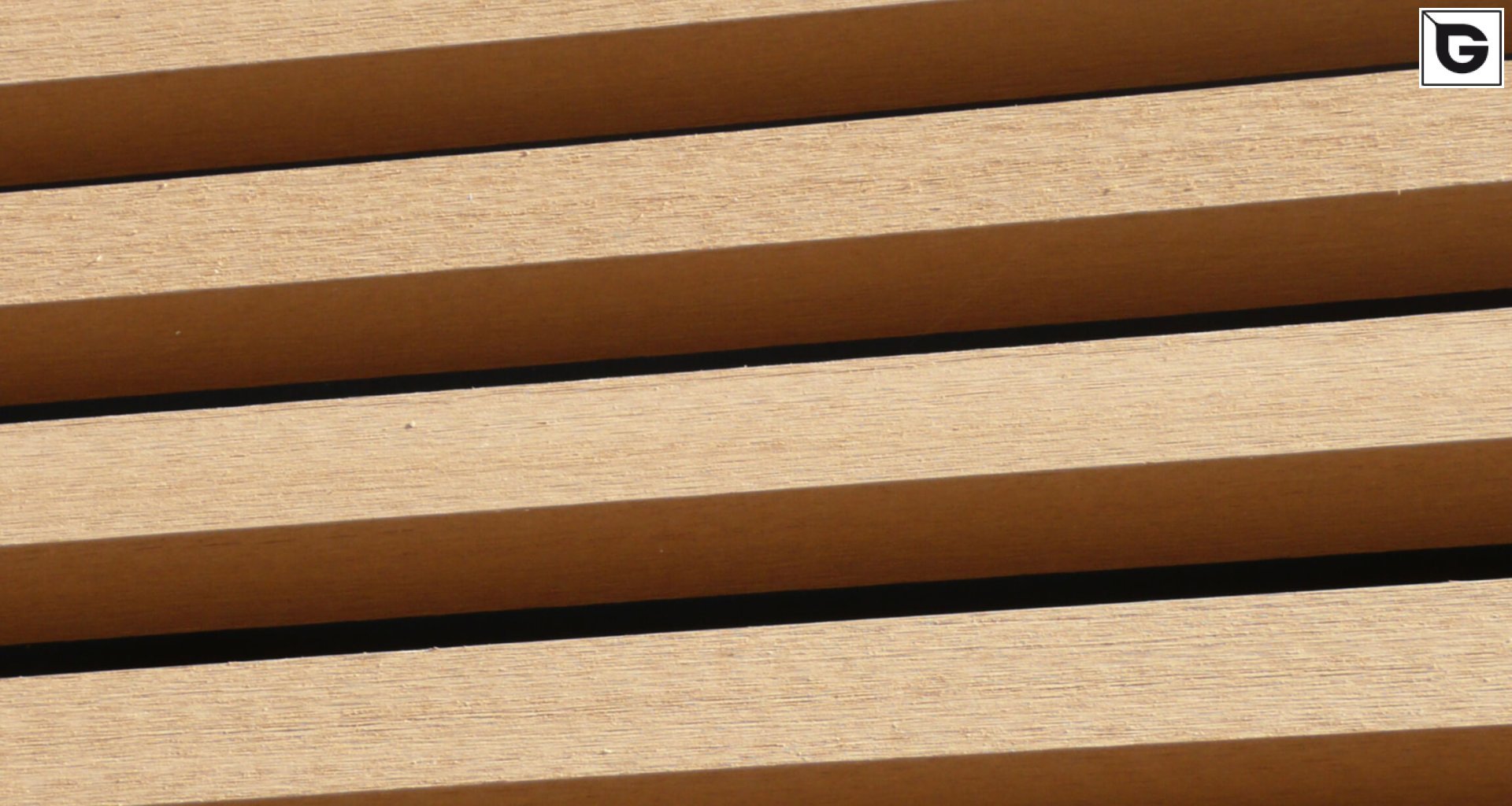 Institutionelle Einrichtungen_Offene Fassadenverkleidung - horiz._Polizei, Feuerwehrmann