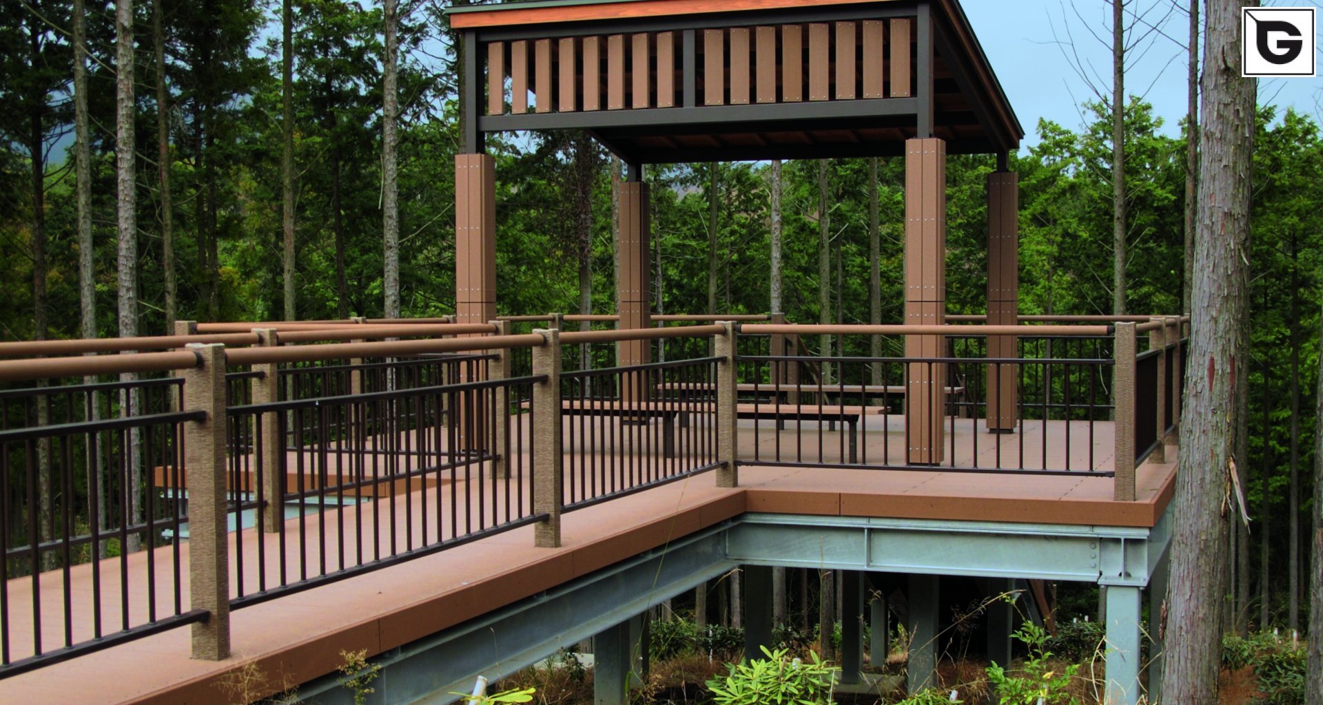 Institutionelle Einrichtungen_Pergola, Dachüberstand, Dach_Lehranstalt