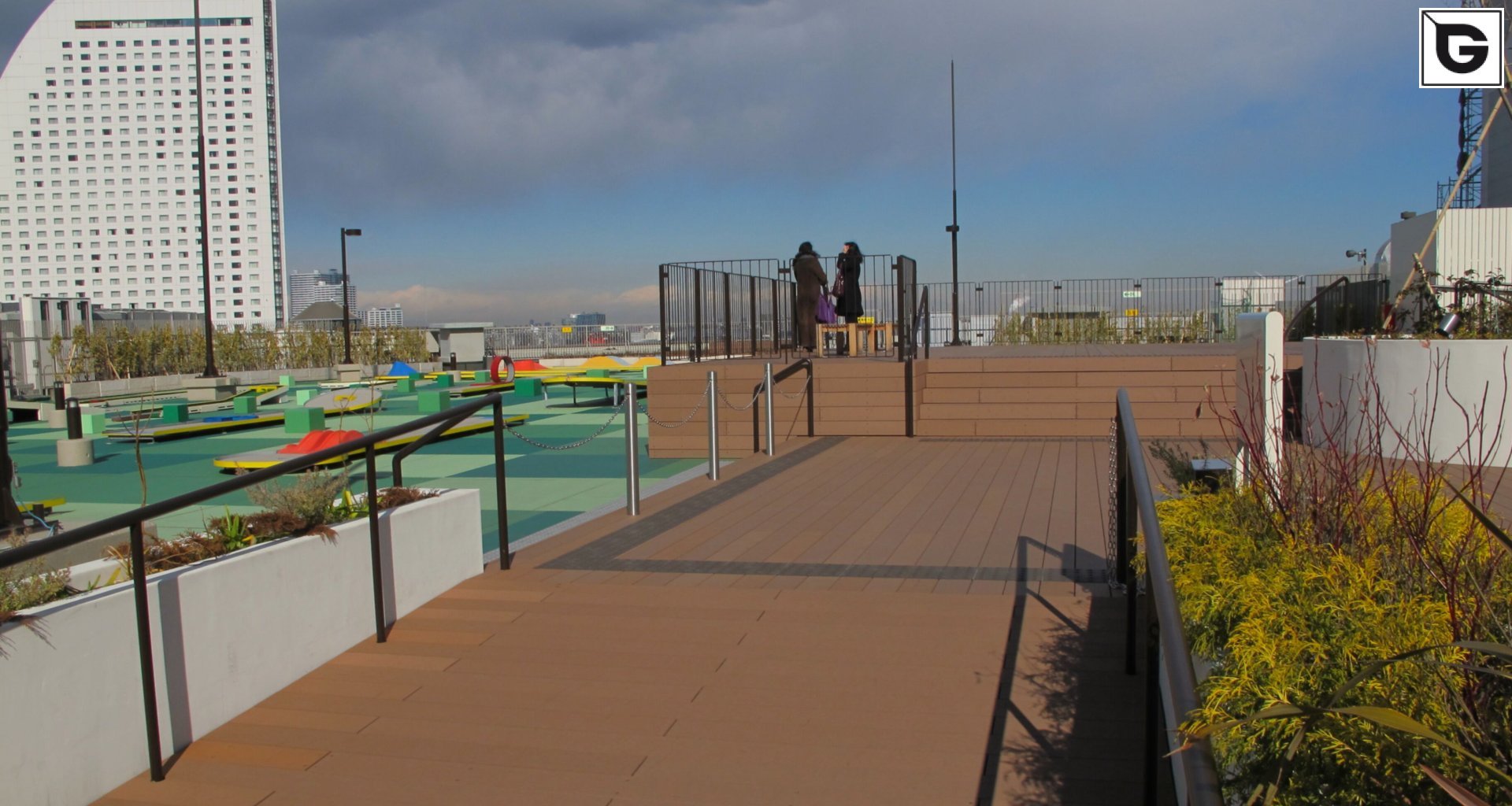 Kaufmännische Gebäude_Terrasse Gewerbliche Nutzung_Einkaufszentrum