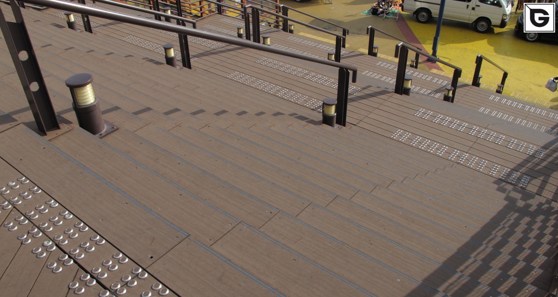 Kaufmännische Gebäude_Terrasse Gewerbliche Nutzung_Einkaufszentrum