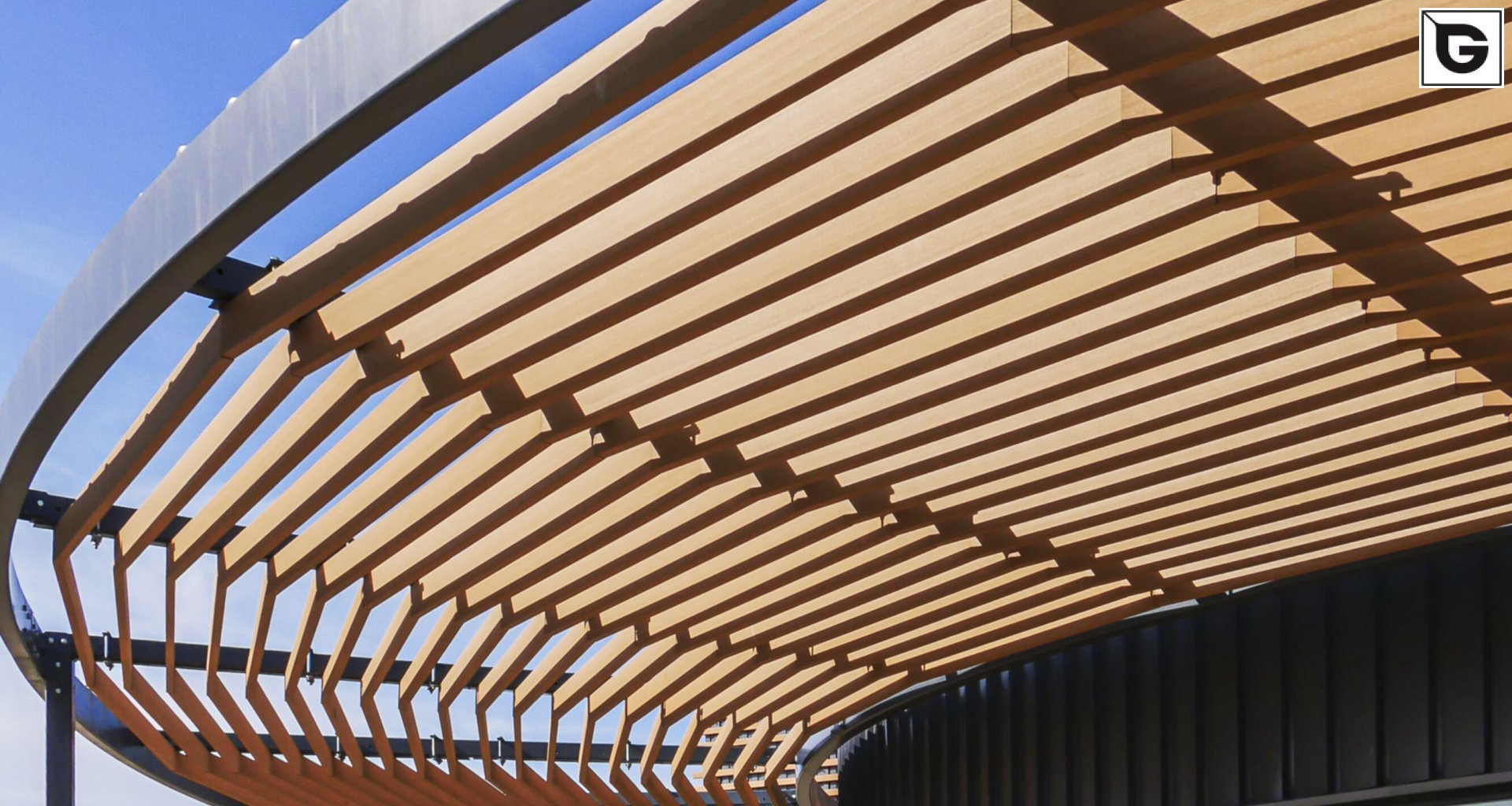 Kaufmännische Gebäude_Pergola, Dachüberstand, Dach_Einkaufszentrum