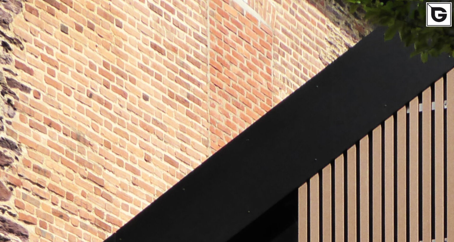 Wohngebäude_Offene Fassadenverkleidung - verti._Privatresidenz