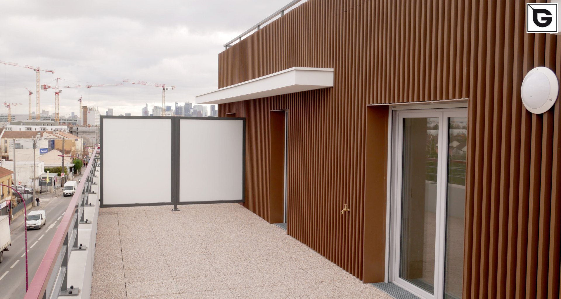 Wohngebäude_Offene Fassadenverkleidung - verti._Wohnhaus