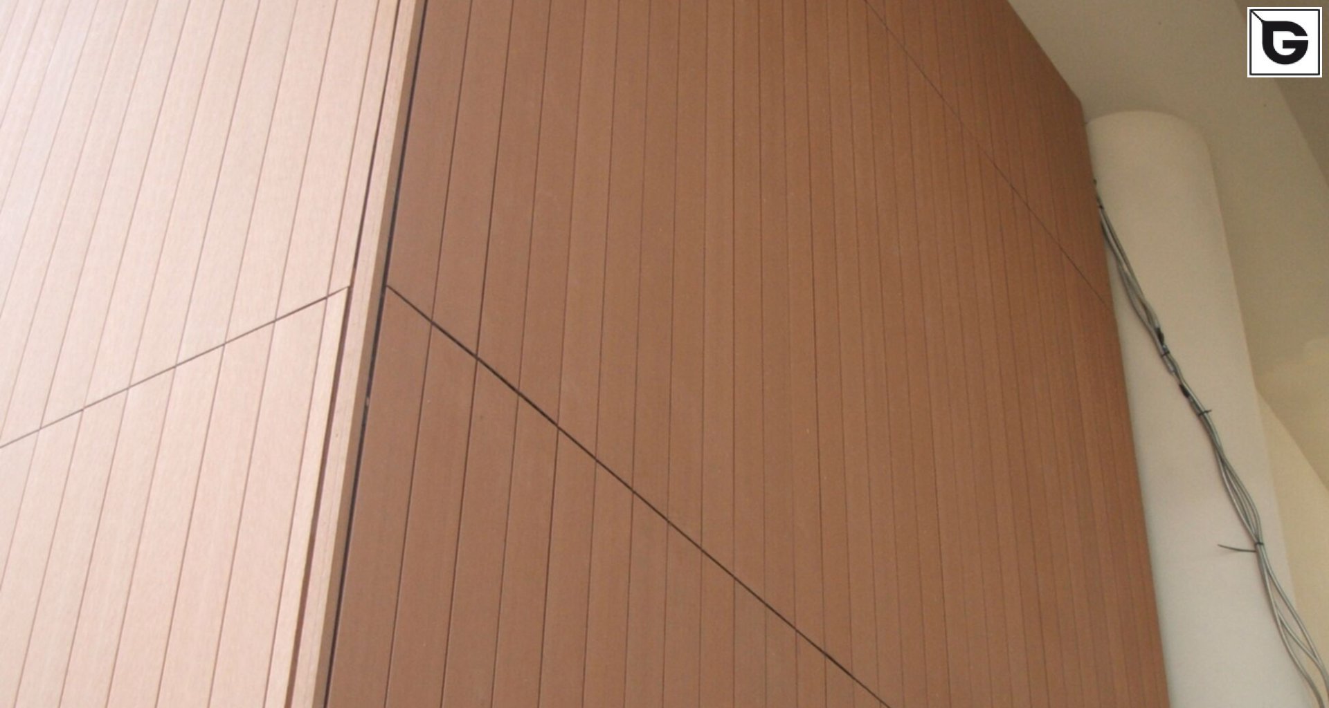 Wohngebäude_Fassadenverkleidung - vertikal_Wohnhaus