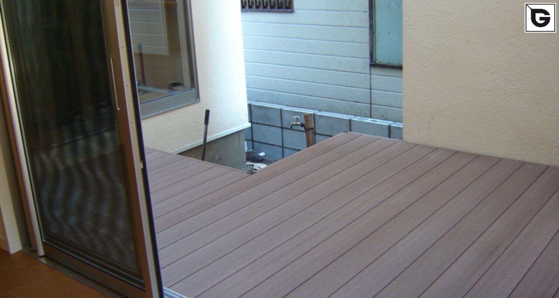 Wohngebäude_Dachanlage, Balk., Laufgang_Wohnhaus