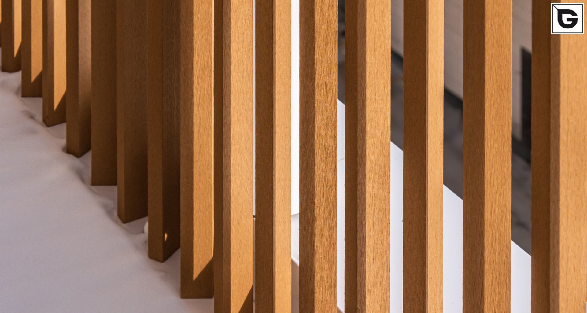 Wohngebäude_Geländer_Wohnhaus