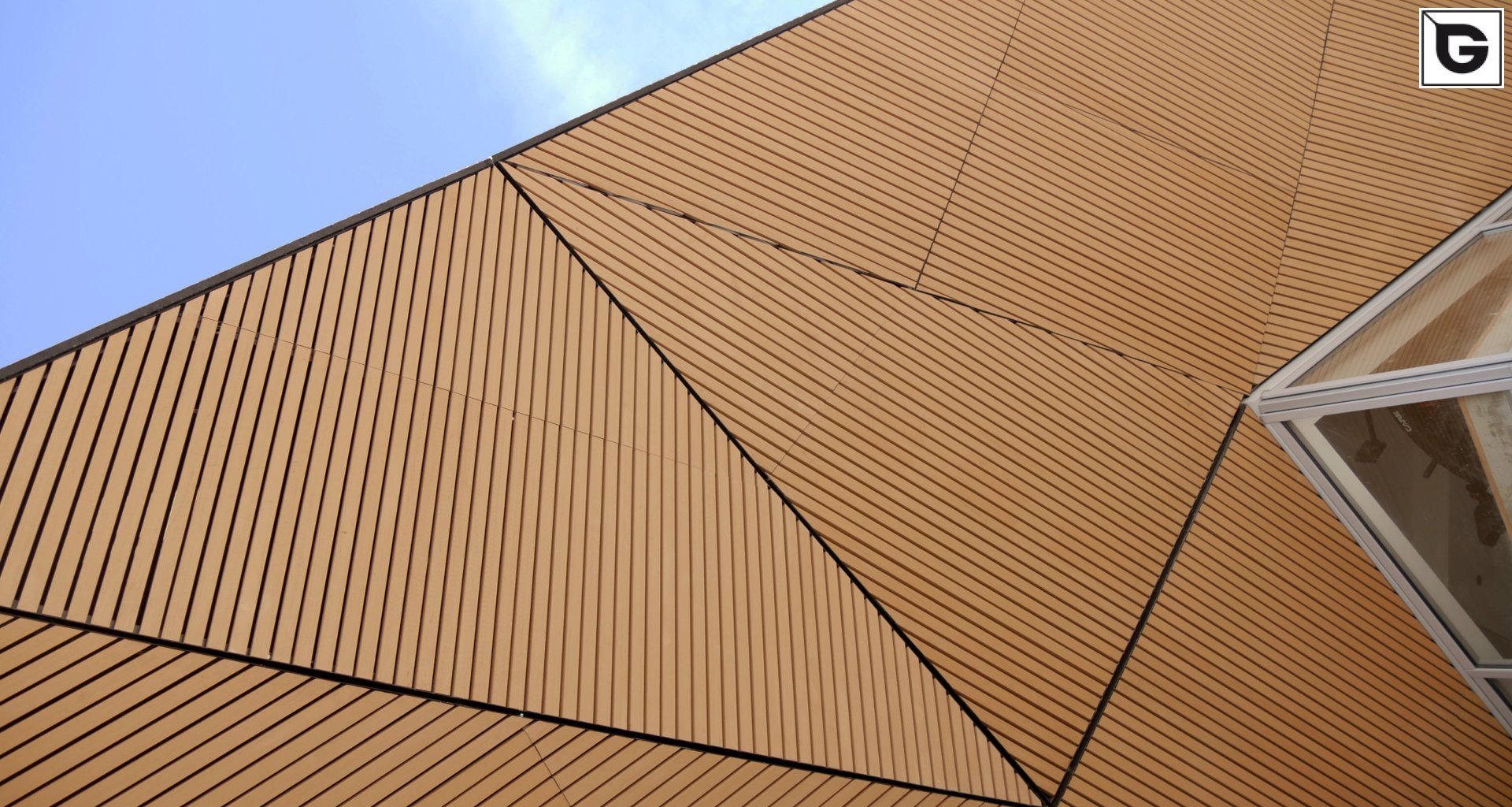 Wohngebäude_Pergola, Dachüberstand, Dach_Wohnhaus