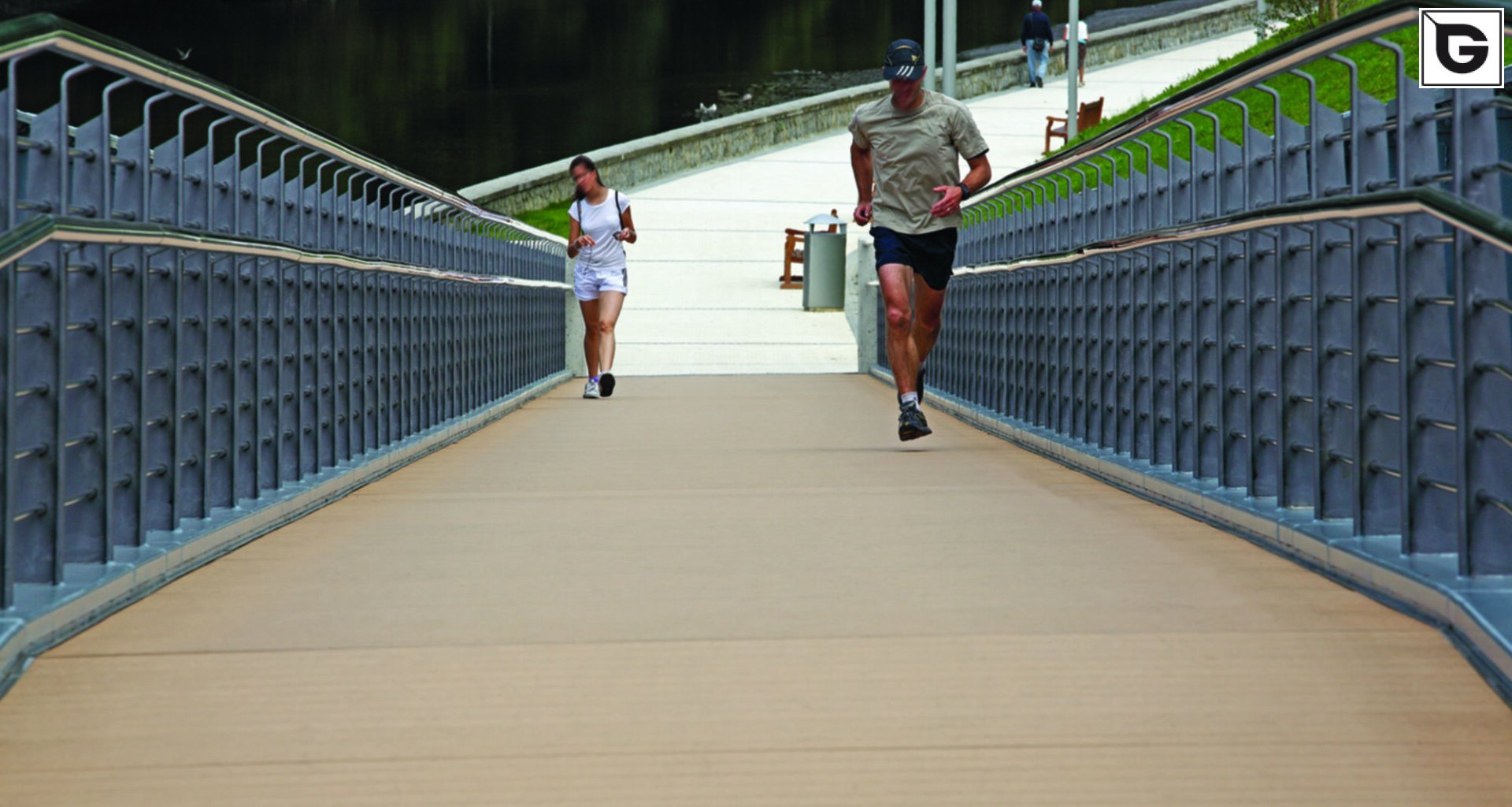 Transport-Einrichtungen_Brücken, Rampen, Gehweg_Brücke