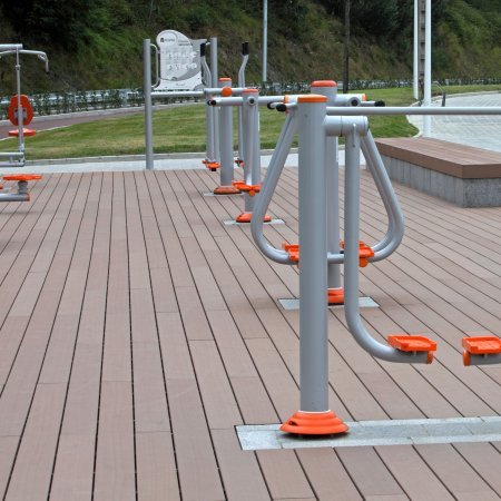 Einrichtungen_Terrasse Gewerbliche Nutzung_öffentlicher Platz