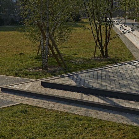 Einrichtungen_Terrasse Gewerbliche Nutzung_öffentlicher Platz