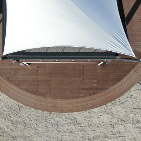 Einrichtungen_Terrasse Gewerbliche Nutzung_Am Wasser entlang