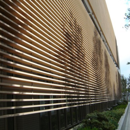 Verwaltungsgebäude_Horizontal Sonnenschutz, jalousien_Büros