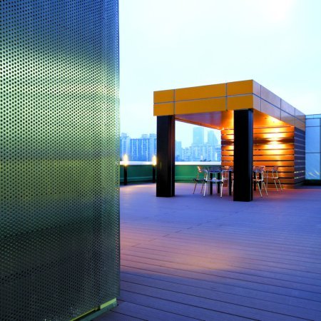 Verwaltungsgebäude_Dachanlage, Balk., Laufgang_Büros