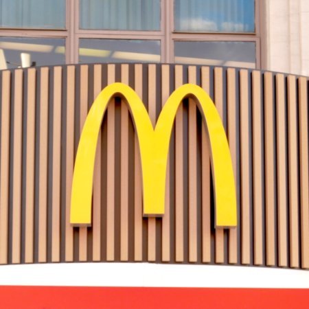 Restaurant und Hotelgewerbe_Offene Fassadenverkleidung - verti._Restaurant