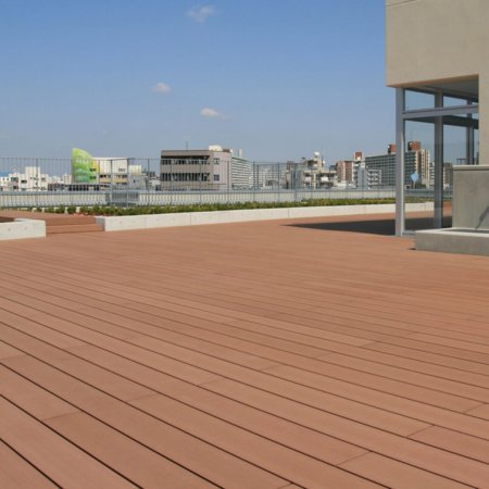 Institutionelle Einrichtungen_Terrasse Gewerbliche Nutzung_Gebogene Profilen