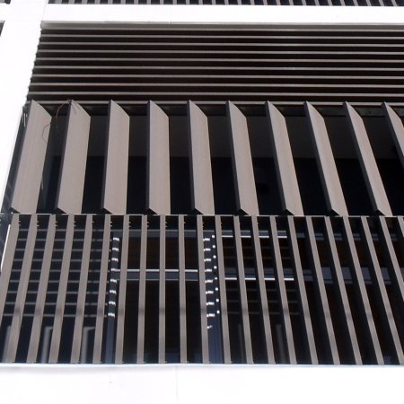 Institutionelle Einrichtungen_Geländer_Gebogene Profilen