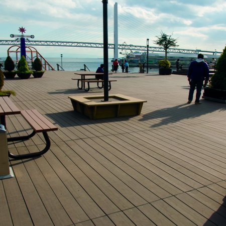 Kaufmännische Gebäude_Terrasse Gewerbliche Nutzung_Einkaufszentrum