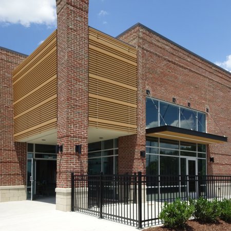 Kaufmännische Gebäude_Offene Fassadenverkleidung - horiz._Einkaufszentrum