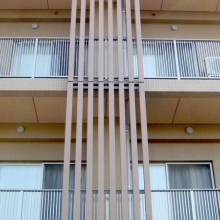 Wohngebäude_Vertical Sonnenschutz, jalousien_Krankenhaus, Arztpraxis