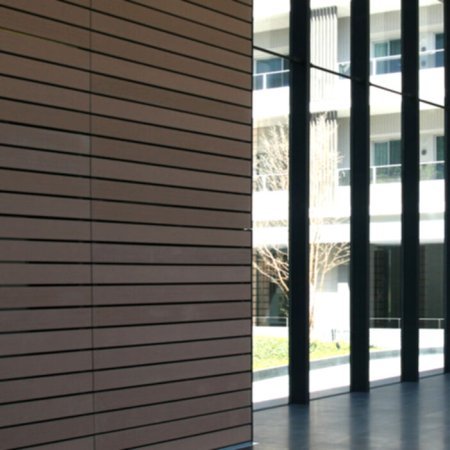 Wohngebäude_Offene Fassadenverkleidung - horiz._Wohnhaus