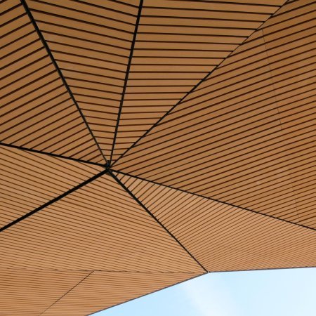 Wohngebäude_Pergola, Dachüberstand, Dach_Wohnhaus