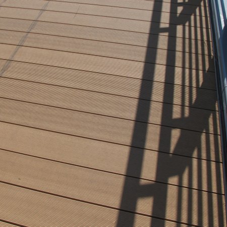 Transport-Einrichtungen_Brücken, Rampen, Gehweg_Brücke