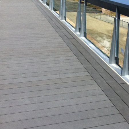 Transport-Einrichtungen_Brücken, Rampen, Gehweg_Brücke